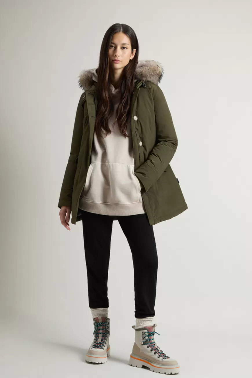 Arctic Parka aus Urban Touch mit abnehmbarem Pelz>Woolrich Outlet