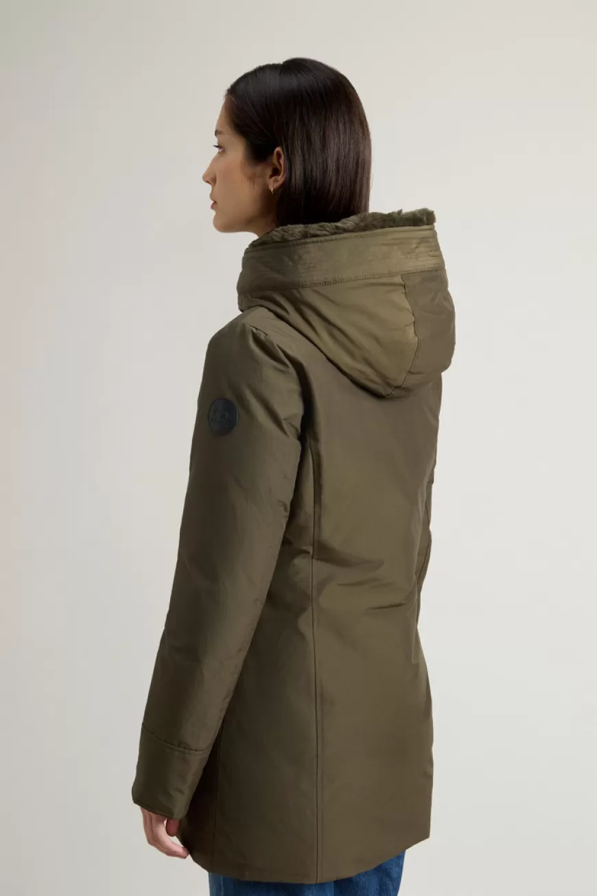Boulder Parka mit Kapuze und abnehmbarem Pelzimitat-Besatz aus Ramar Cloth>Woolrich Cheap