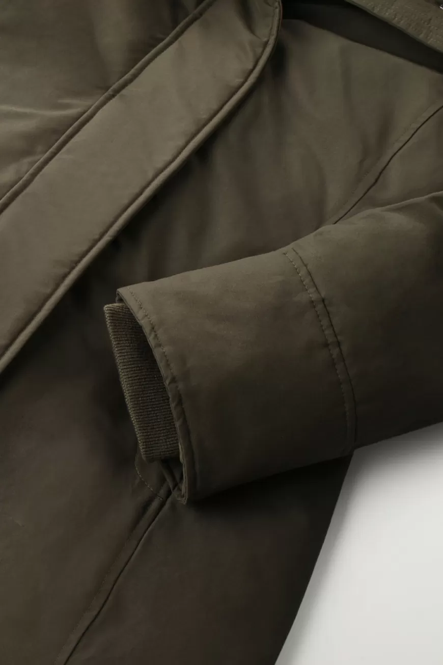 Boulder Parka mit Kapuze und abnehmbarem Pelzimitat-Besatz aus Ramar Cloth>Woolrich Cheap