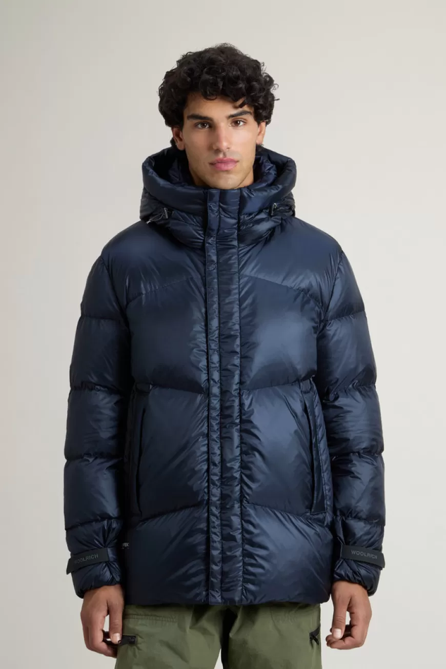 Daunenjacke aus recyceltem Pertex Quantum Nylon mit Kapuze>Woolrich Shop