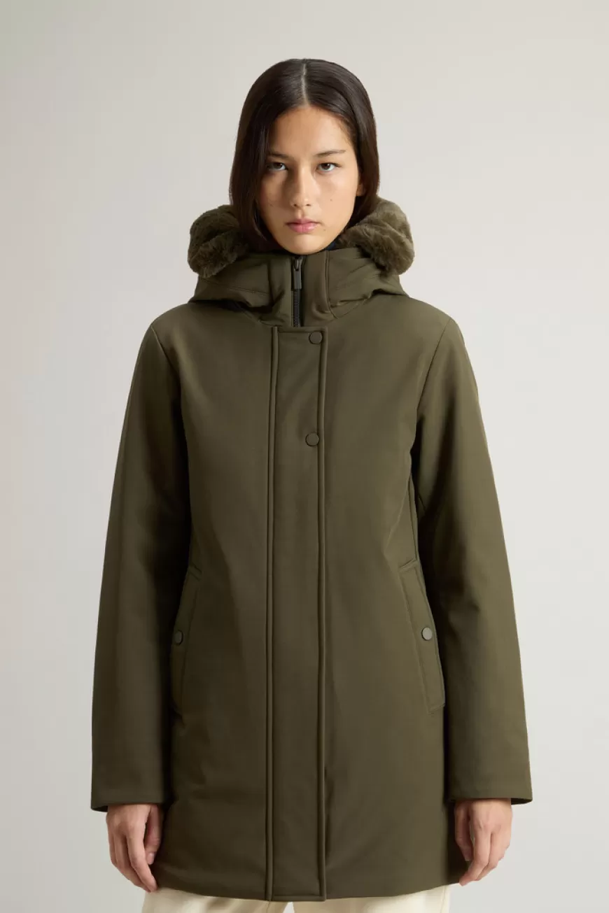 Firth Parka aus Tech Softshell mit abnehmbarem Kragen aus Pelzimitat>Woolrich Online