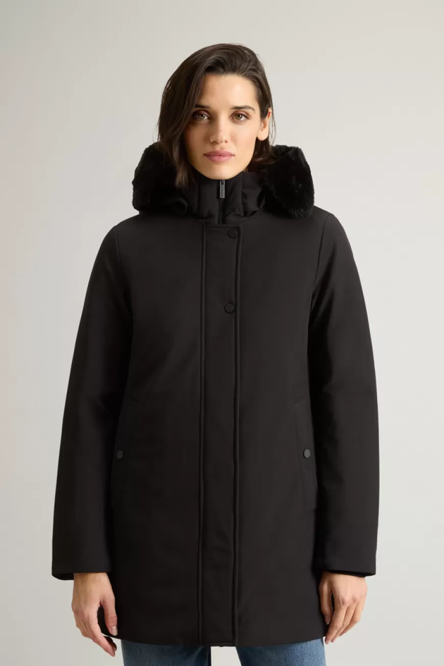 Firth Parka aus Tech Softshell mit abnehmbarem Kragen aus Pelzimitat>Woolrich Sale
