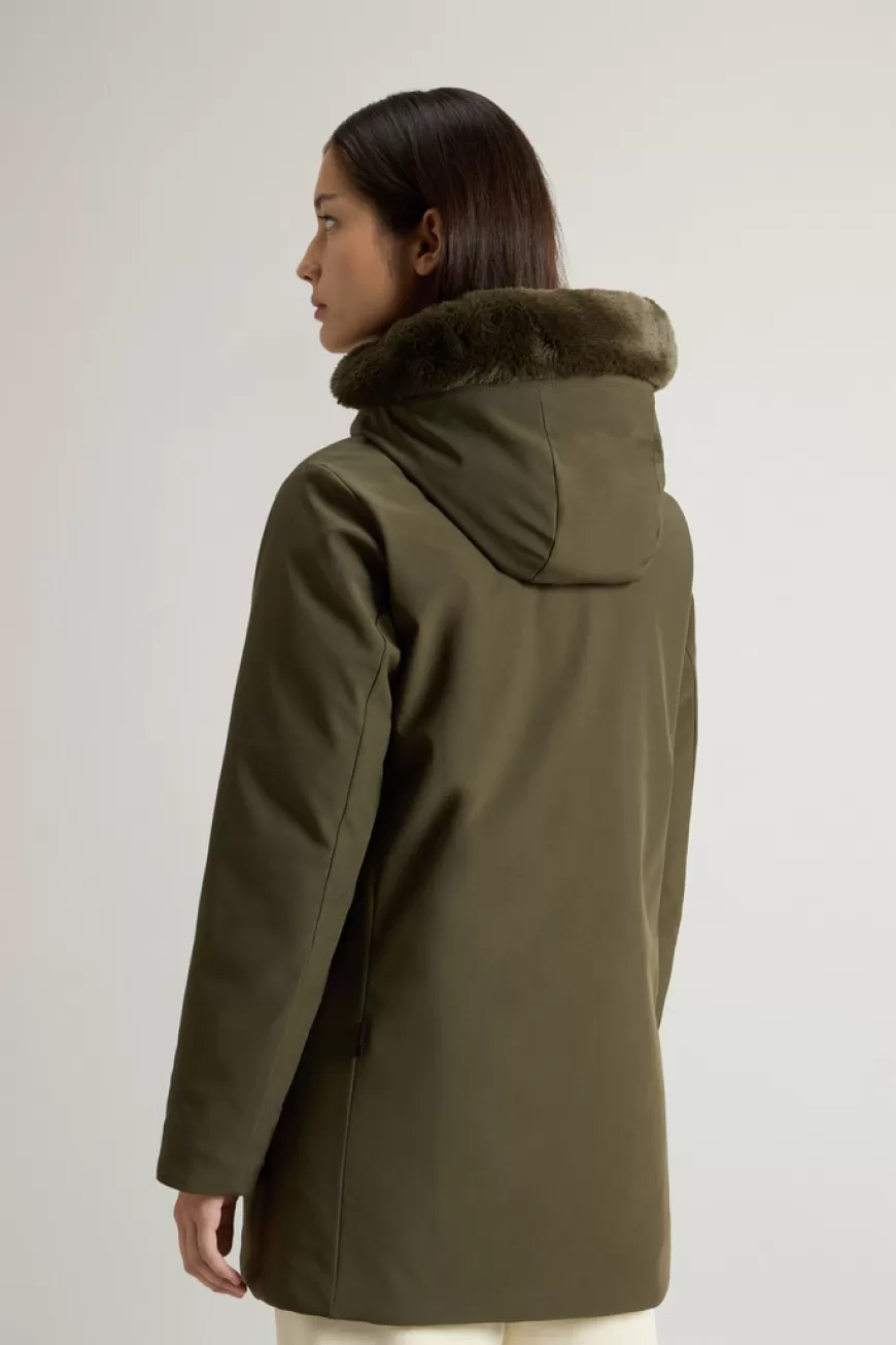 Firth Parka aus Tech Softshell mit abnehmbarem Kragen aus Pelzimitat>Woolrich Online