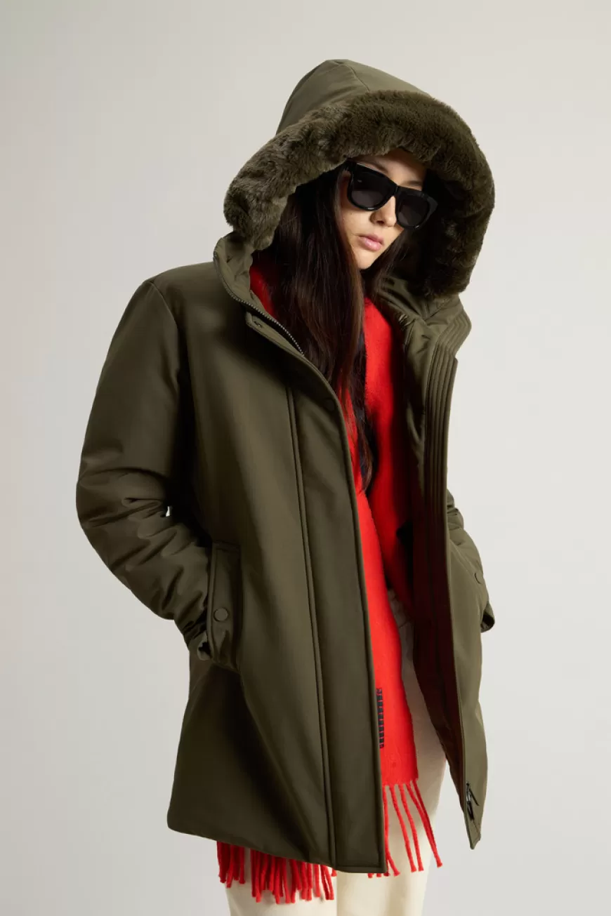 Firth Parka aus Tech Softshell mit abnehmbarem Kragen aus Pelzimitat>Woolrich Online
