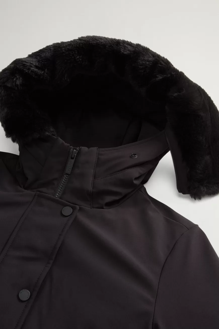 Firth Parka aus Tech Softshell mit abnehmbarem Kragen aus Pelzimitat>Woolrich Sale