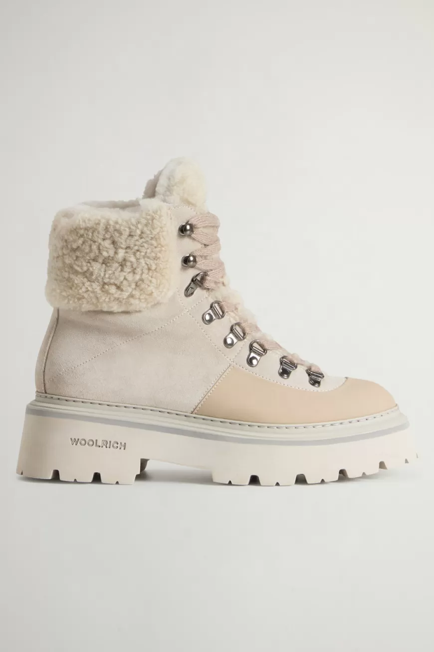 Hiking Logger Schnürboots aus Veloursleder mit Futter aus Schafsfell>Woolrich Fashion