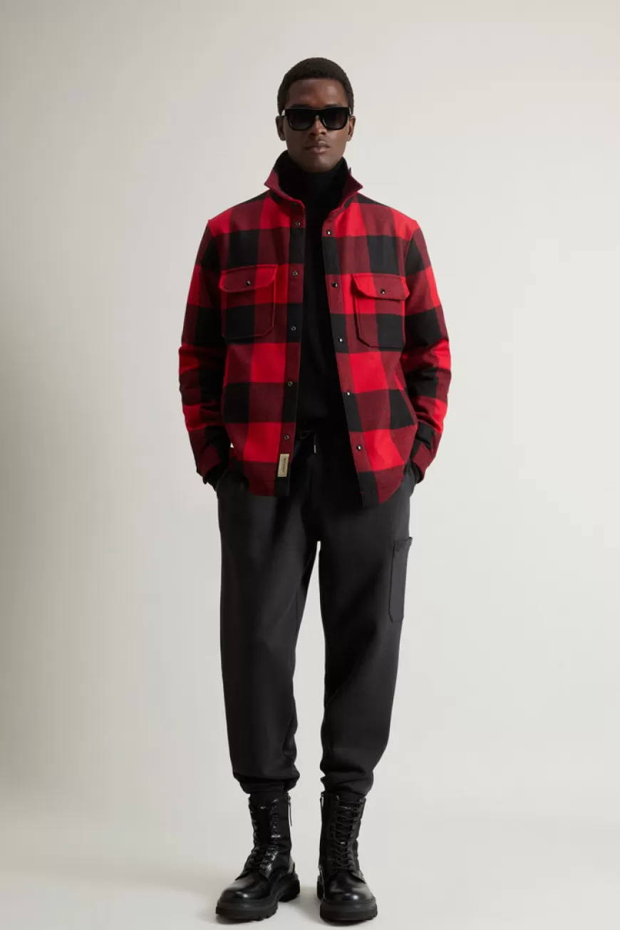 Kariertes, wattiertes Alaskan Overshirt aus italienischer Wollmischung>Woolrich Shop