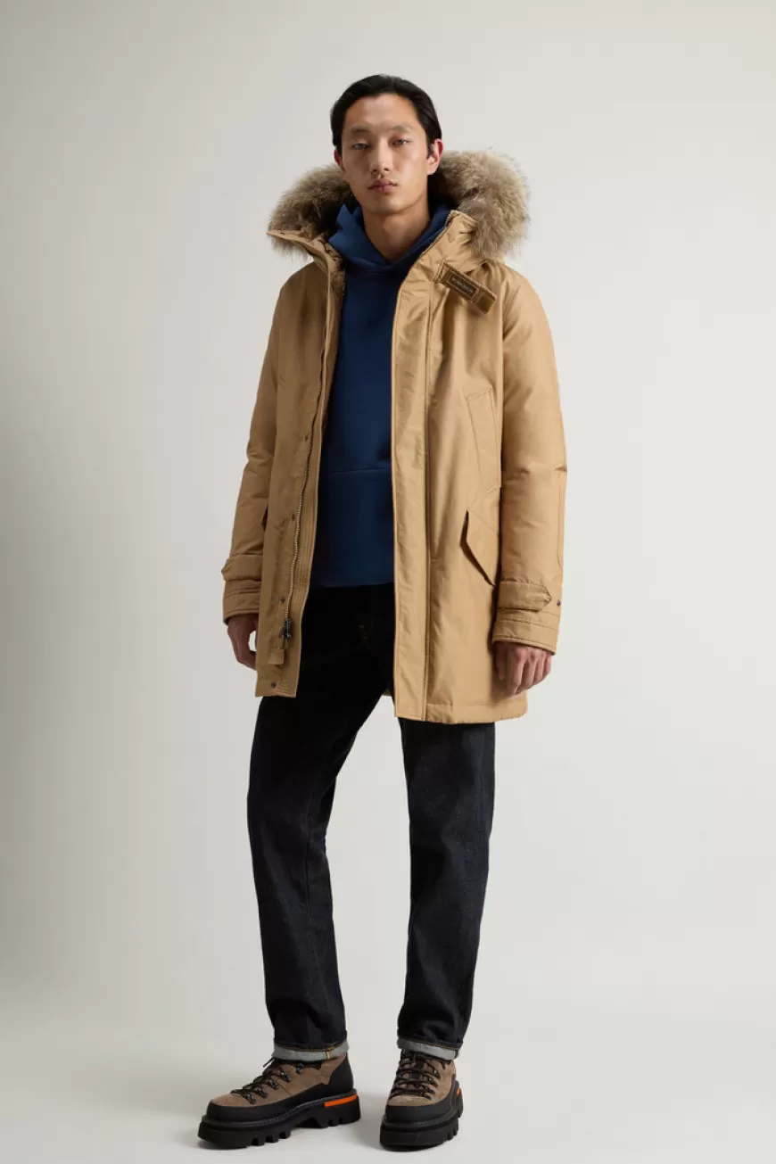 Polar Parka aus Ramar Cloth mit hohem Kragen und Pelzbesatz>Woolrich Flash Sale