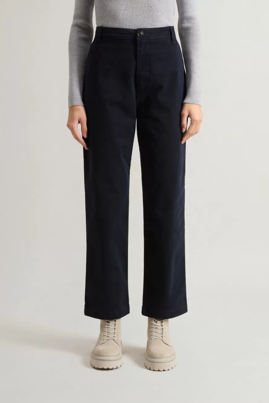 Stückgefärbte Chinohose aus Baumwollstretch>Woolrich New
