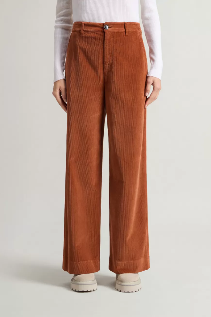 Stückgefärbte Hose aus Cordsamt>Woolrich Flash Sale
