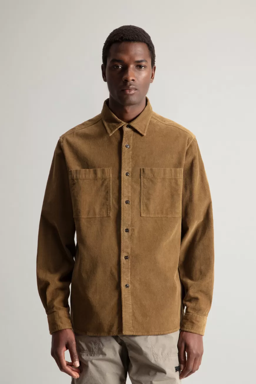 Stückgefärbtes Overshirt aus Cordsamt>Woolrich Clearance