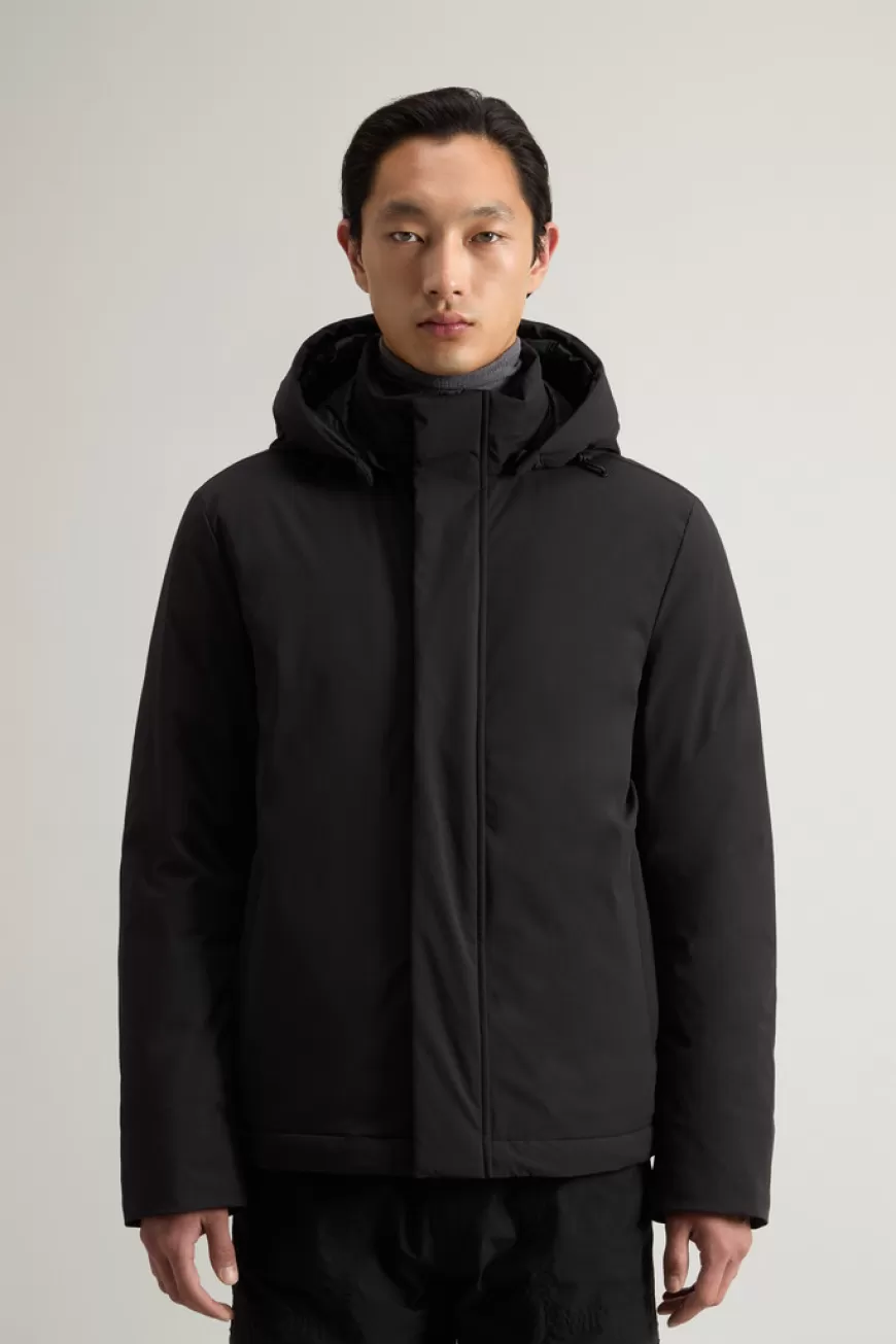 Wattierte Jacke aus Stretchnylon mit abnehmbarer Kapuze>Woolrich Online